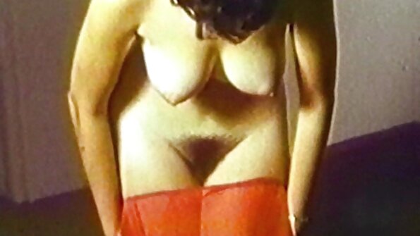 Curvy Latina MILF wanita dalam stoking memerlukan zakar eropah yang besar